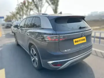 2021 Volkswagen ID.6 с пробегом 119 900 км