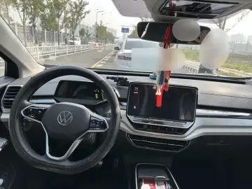 2021 Volkswagen ID.6 с пробегом 119 900 км