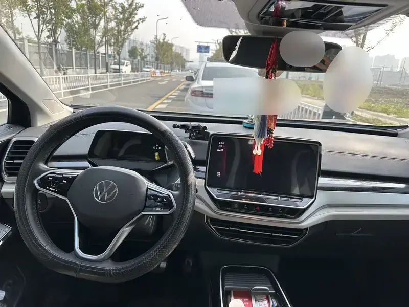2021 Volkswagen ID.6 с пробегом 119 900 км