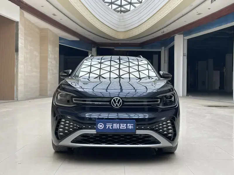 2022 Volkswagen ID.6 с пробегом 36 000 км