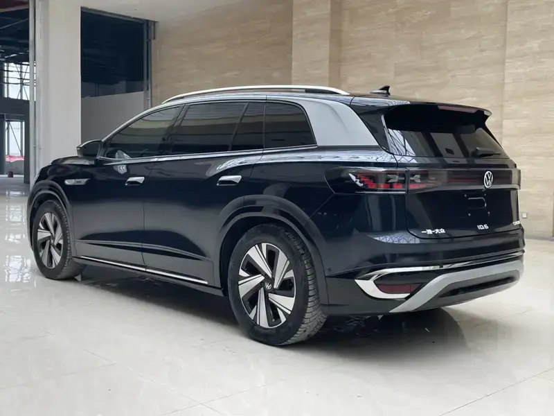 2022 Volkswagen ID.6 с пробегом 36 000 км