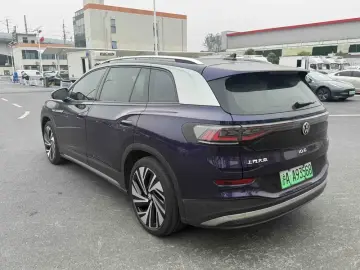 2021 Volkswagen ID.6 с пробегом 40 000 км