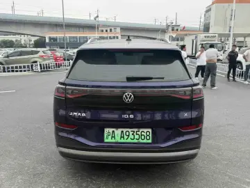 2021 Volkswagen ID.6 с пробегом 40 000 км