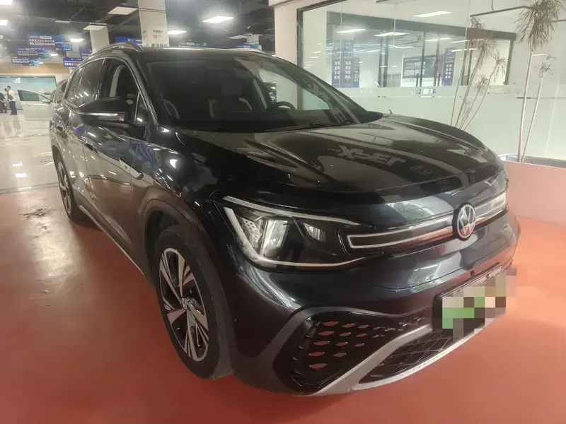 2022 Volkswagen ID.6 с пробегом 32 900 км