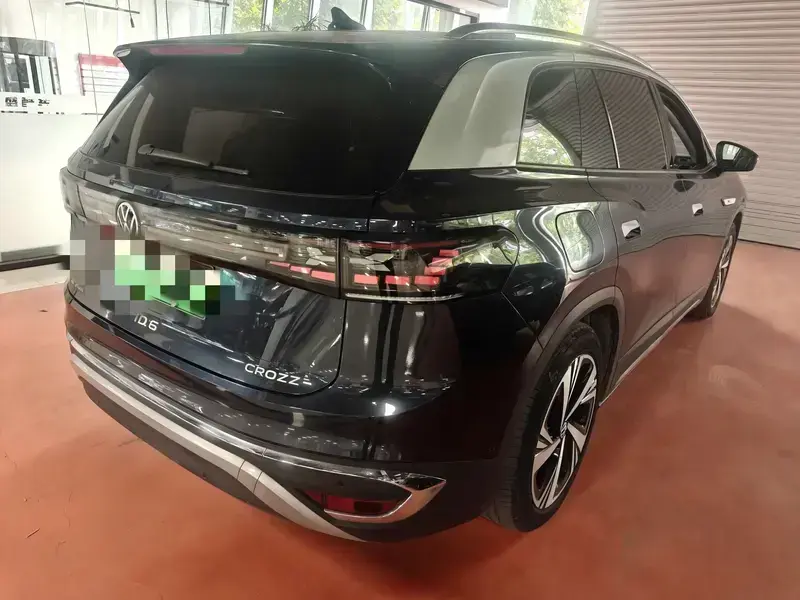 2022 Volkswagen ID.6 с пробегом 32 900 км