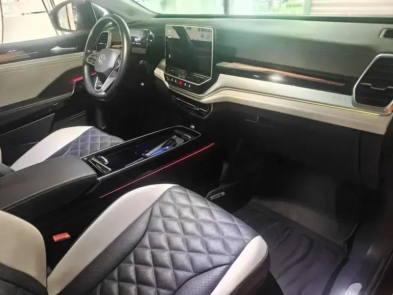 2022 Volkswagen ID.6 с пробегом 32 900 км