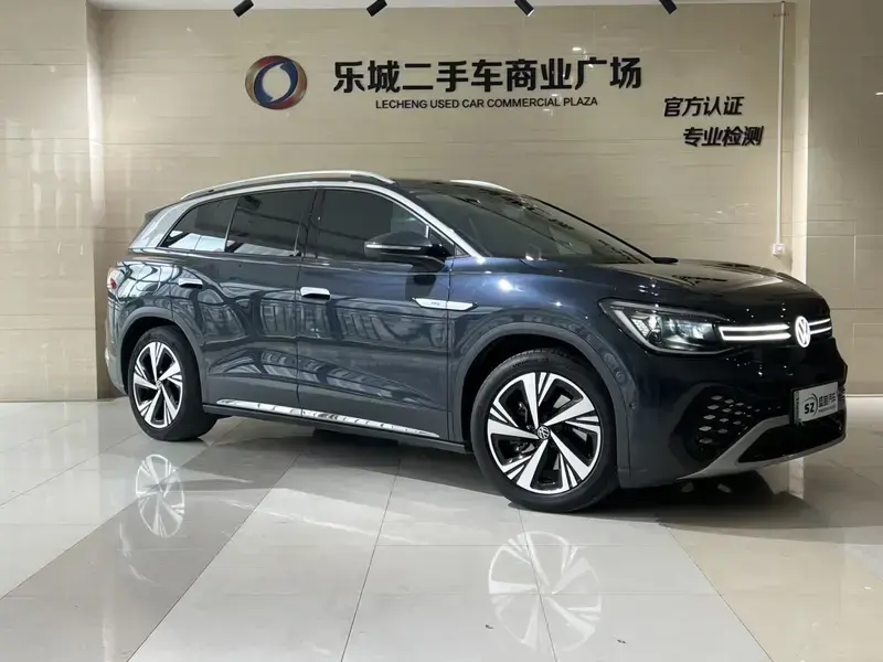 2022 Volkswagen ID.6 с пробегом 40 000 км