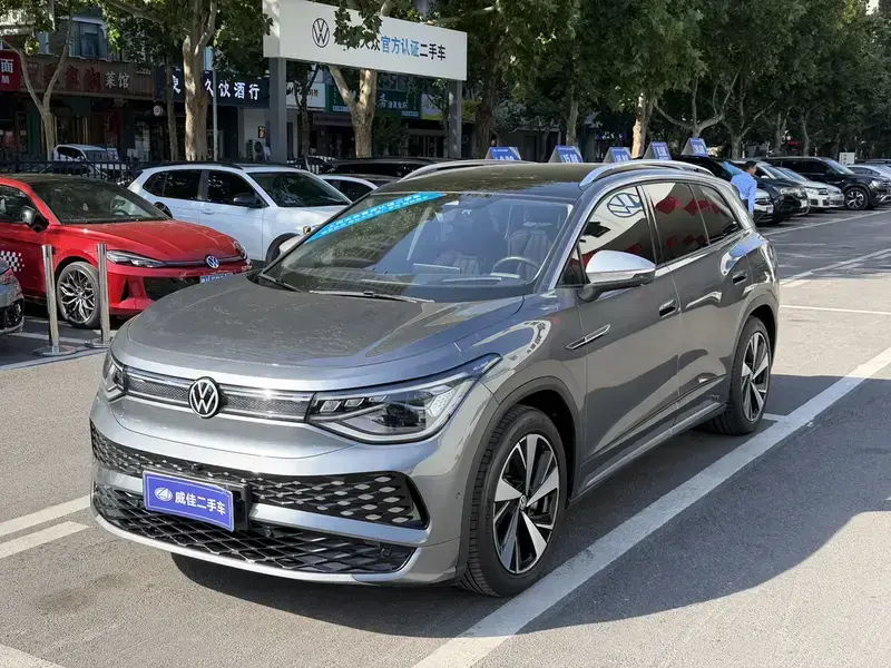 2023 Volkswagen ID.6 с пробегом 35 000 км