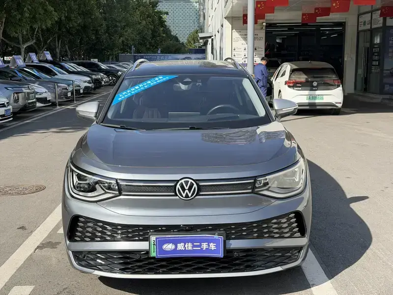 2023 Volkswagen ID.6 с пробегом 35 000 км