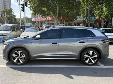2023 Volkswagen ID.6 с пробегом 35 000 км