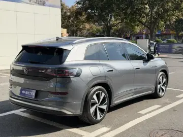 2023 Volkswagen ID.6 с пробегом 35 000 км