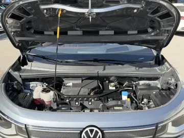 2023 Volkswagen ID.6 с пробегом 35 000 км