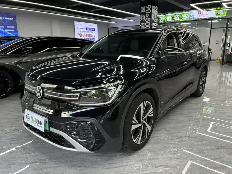 2022 Volkswagen ID.6 с пробегом 37 000 км