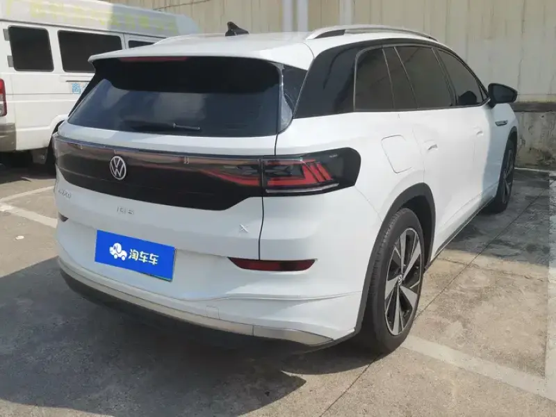 2023 Volkswagen ID.6 с пробегом 45 000 км