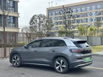 2022 Volkswagen ID.6 с пробегом 63 000 км