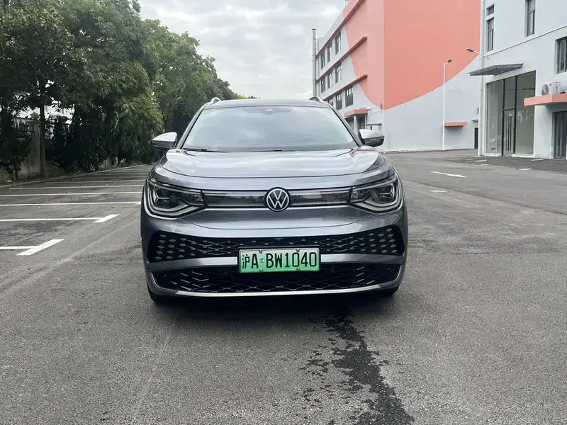 2023 Volkswagen ID.6 с пробегом 46 000 км