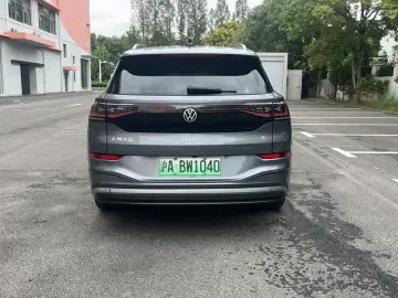 2023 Volkswagen ID.6 с пробегом 46 000 км