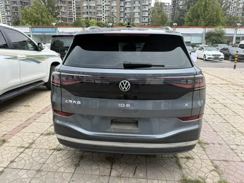 2021 Volkswagen ID.6 с пробегом 80 000 км