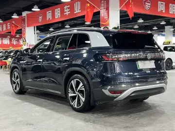 2022 Volkswagen ID.6 с пробегом 61 000 км