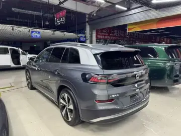 2021 Volkswagen ID.6 с пробегом 60 000 км