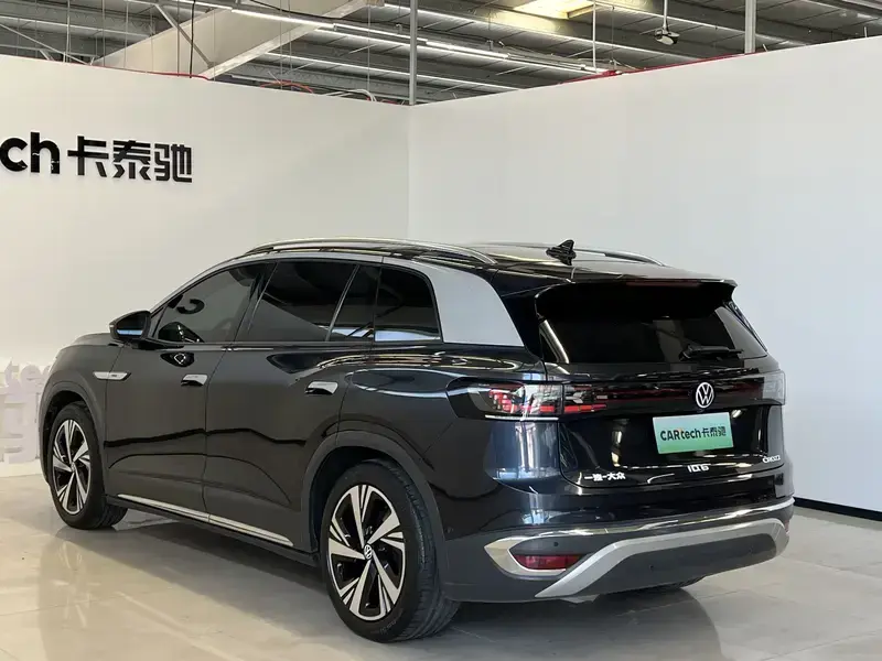 2022 Volkswagen ID.6 с пробегом 47 000 км