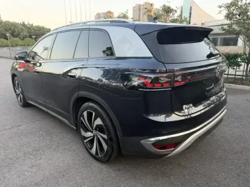 2021 Volkswagen ID.6 с пробегом 98 000 км