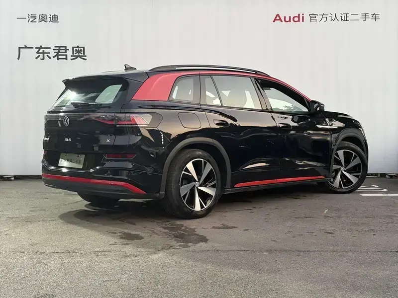 2023 Volkswagen ID.6 с пробегом 22 000 км