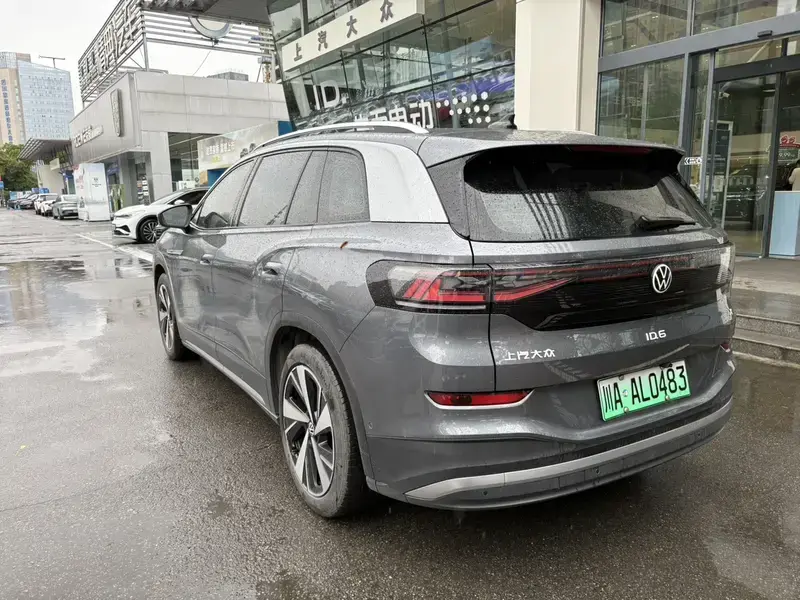 2023 Volkswagen ID.6 с пробегом 25 000 км
