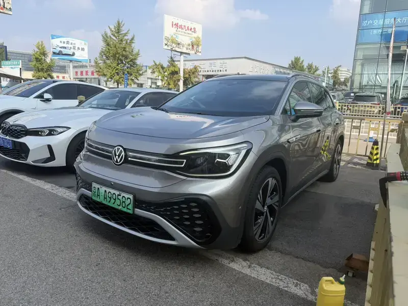 2022 Volkswagen ID.6 с пробегом 55 000 км