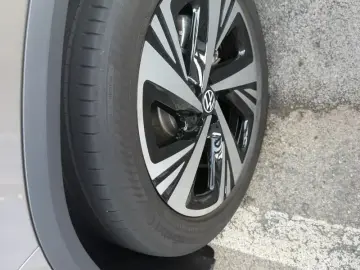 2022 Volkswagen ID.6 с пробегом 55 000 км