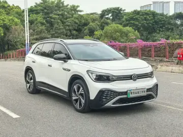 2021 Volkswagen ID.6 с пробегом 70 000 км