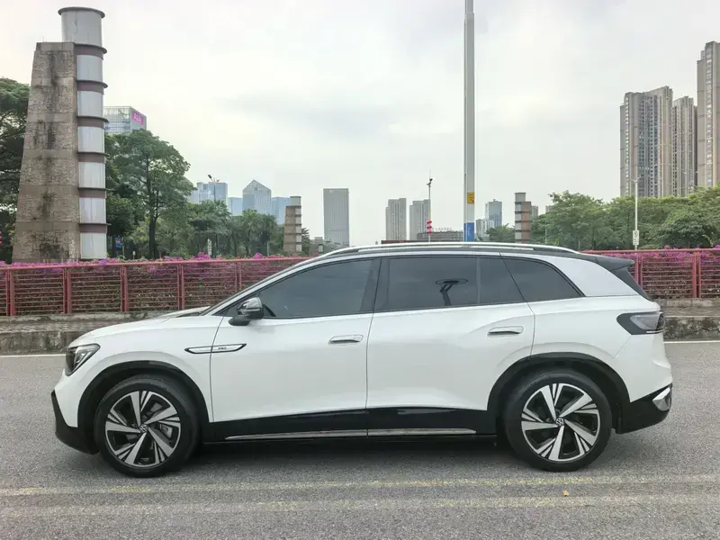 2021 Volkswagen ID.6 с пробегом 70 000 км