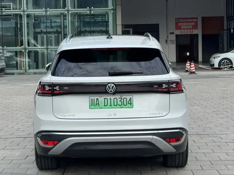 2021 Volkswagen ID.6 с пробегом 62 000 км