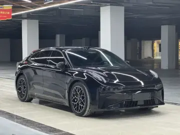 2024 Zeekr 001 с пробегом 55 000 км