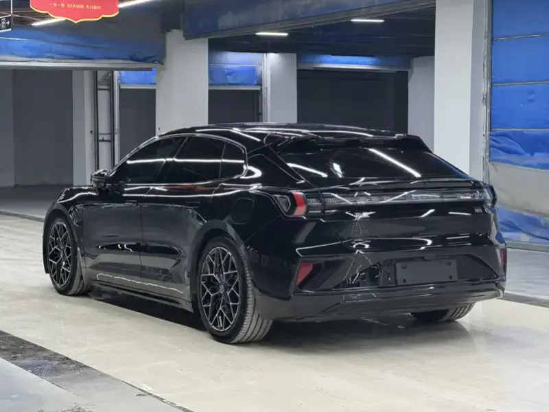 2024 Zeekr 001 с пробегом 55 000 км
