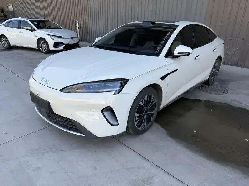 2026 BYD Seal 07 с пробегом 3 500 км