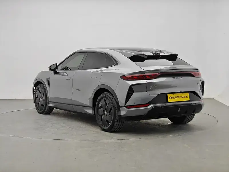 2025 BYD Song L с пробегом 25 200 км