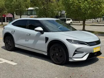 2024 BYD Song L с пробегом 12 100 км
