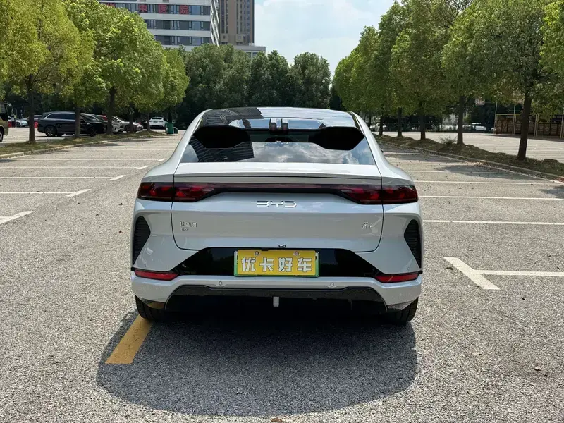2024 BYD Song L с пробегом 12 100 км