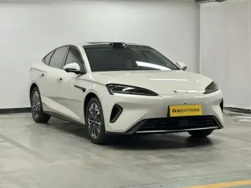2026 BYD Seal 07 с пробегом 4 300 км