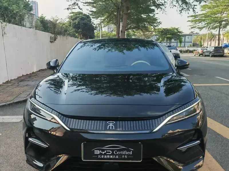 2025 BYD Song L с пробегом 35 000 км