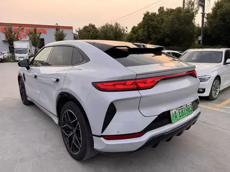 2024 BYD Song L с пробегом 23 000 км