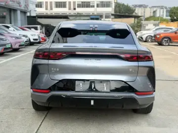 2024 BYD Song L с пробегом 43 000 км