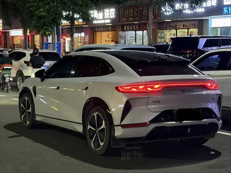 2024 BYD Song L с пробегом 61 000 км