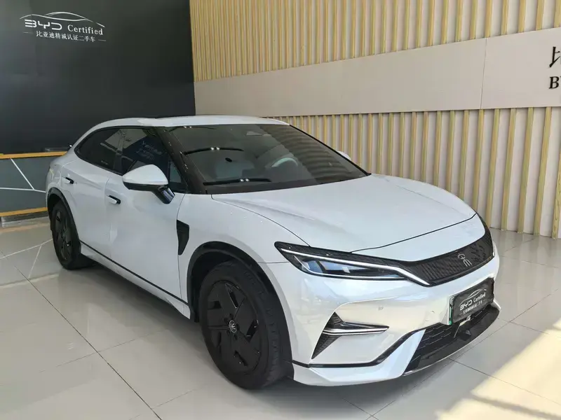 2024 BYD Song L с пробегом 35 000 км
