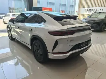 2024 BYD Song L с пробегом 35 000 км