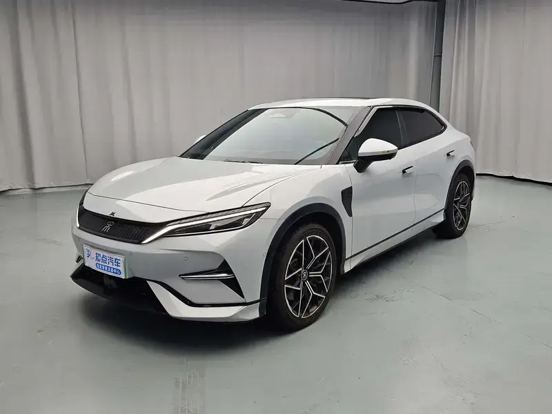 2024 BYD Song L с пробегом 22 000 км