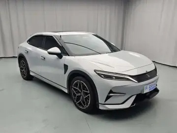 2024 BYD Song L с пробегом 22 000 км