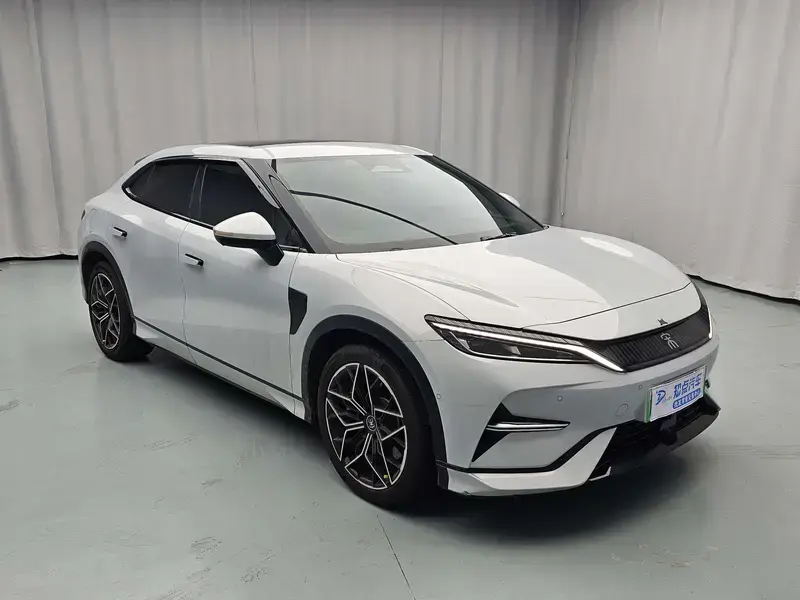 2024 BYD Song L с пробегом 22 000 км