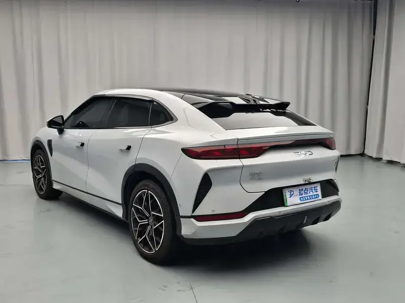 2024 BYD Song L с пробегом 22 000 км